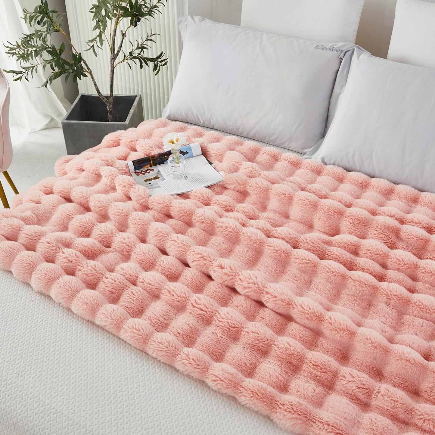 decorative soft fuzzy faux fur throw blanket for couch sofa 51''x63'', reversible plush warm fluffy blanket for bed chair, cute cozy thick bubble furry blanket for kids adults,blush pink
